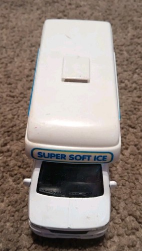 Kinsfun 5" Pull Back Ice Cream Truck Van - Picture 4 of 5