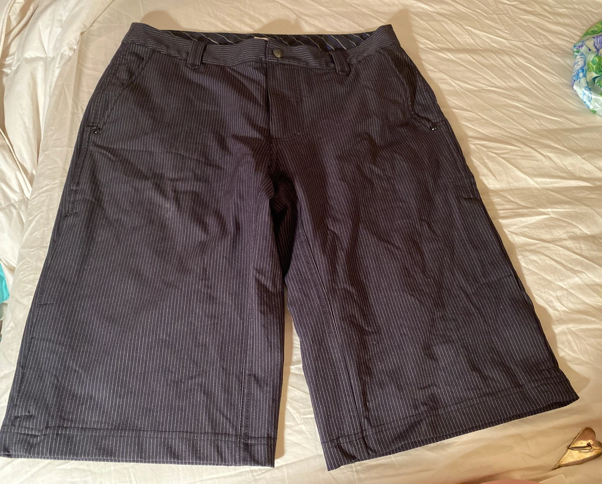 Lululemon Athletica Men's Wet•Dry•Warm Black Pinstripe Shorts Size 34X13