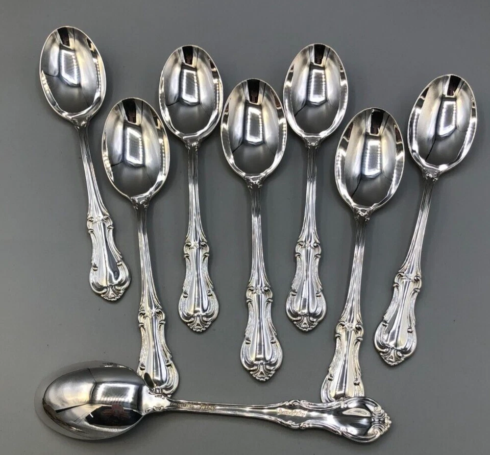 Juana de Arco por International Juego de 8 cucharas soperas de plata de ley 6,75" Foto 3 de 4