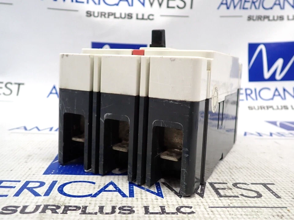 Disyuntor Cutler Hammer ED3225W 3 polos 225 amperios 240 voltios 65 kA @ 240 V - probado Foto 4 de 4