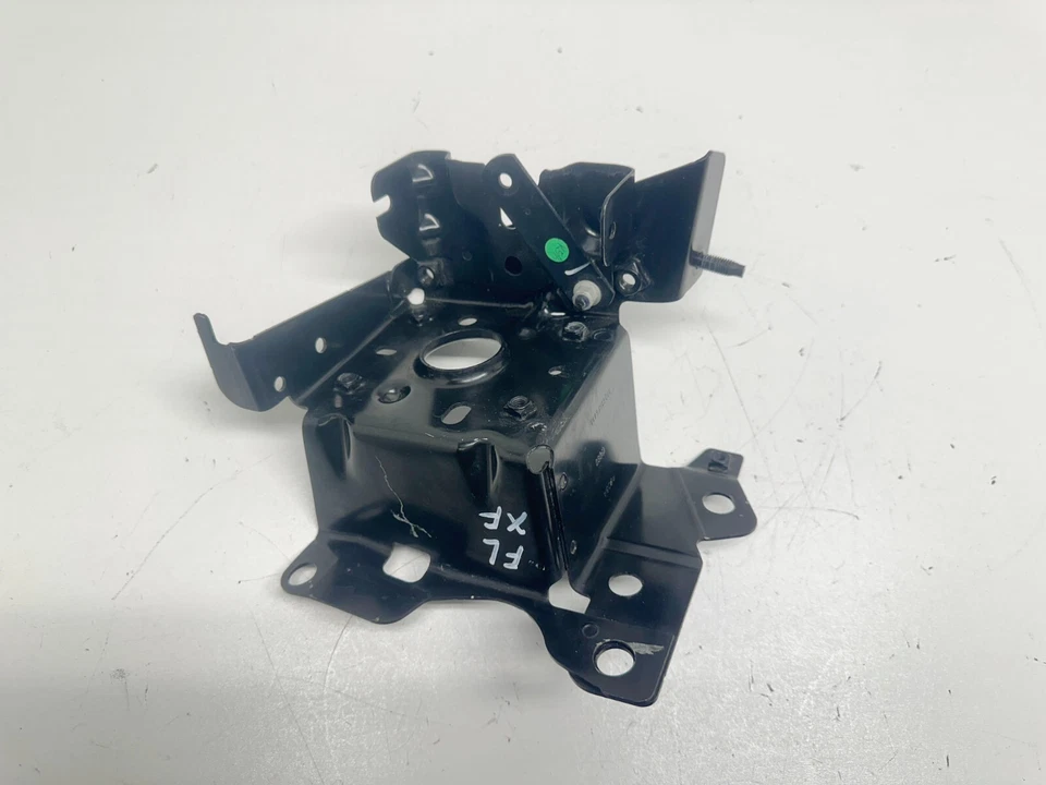 H40260 2010-2012 Jaguar XF SOPORTE DE MONTAJE DE MONTAJE DE MOTOR DELANTERO lado del conductor 5,0 L Foto 2 de 4