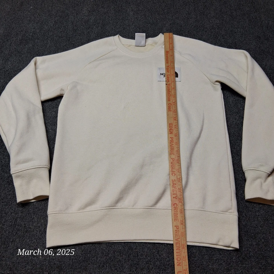 The North Face Sweatshirt Women Size Small White Crew Neck Long Sleeve - Image 4 of 4