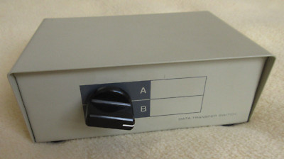 Data Switch Box-Transfer Switch-Umschaltbox, 2 Port, 2 Eingänge, D 25, gebraucht