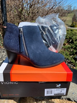 vionic navy boots