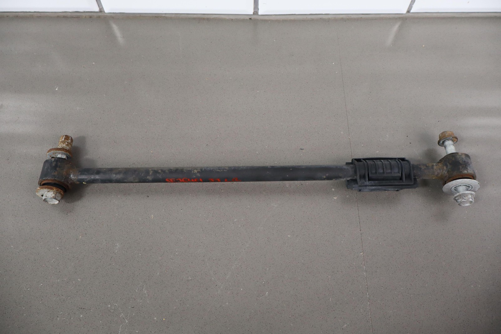 12-15 Jeep Grand Cherokee SRT8 Left Rear Suspension Knuckle Arms Spindle OEM LH