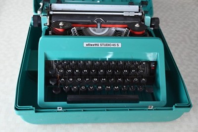 Schreibmaschine aus den 70er * Vintage * Olivetti Studio 45 S