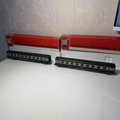 Jouef 4692 SNCF BB 2. Klasse Reisezugwagen Originalverpackt Spur HO, plus einer weitere