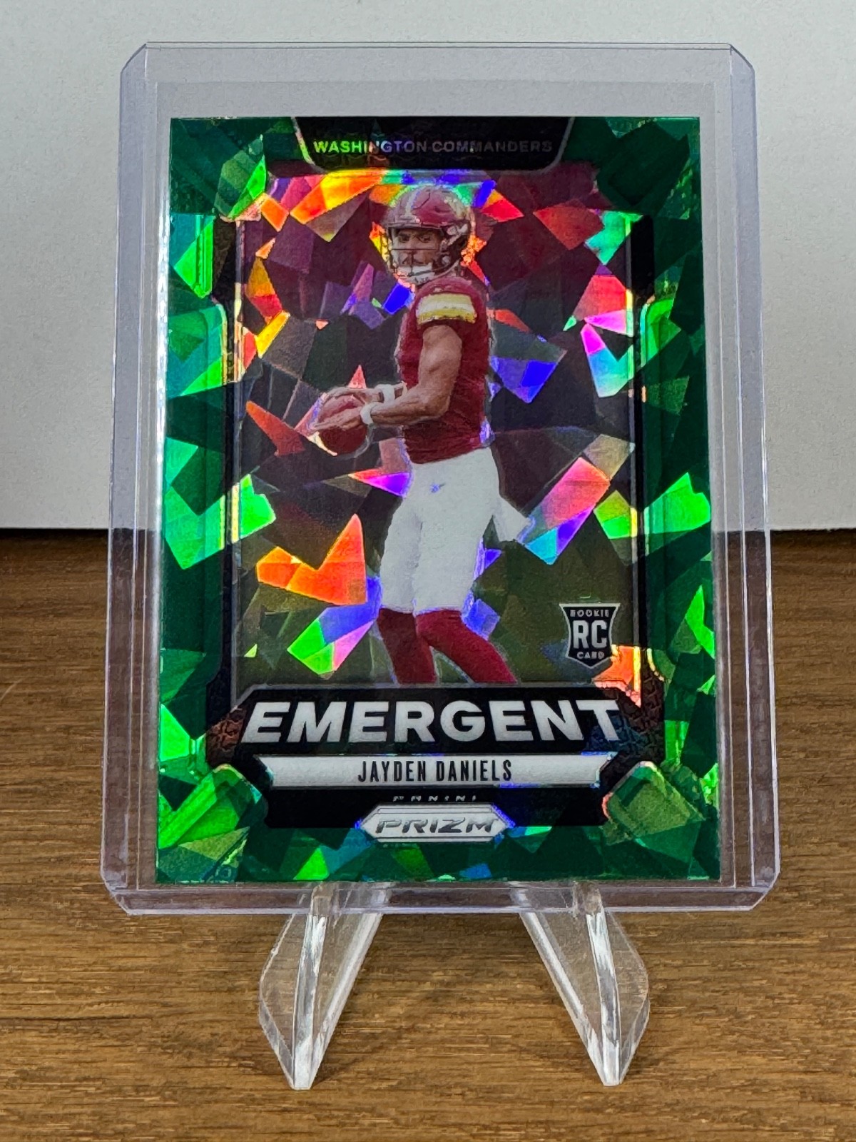 2024 Panini Prizm - Emergent Jayden Daniels #2 Green Cracked Ice Prizm (RC)
