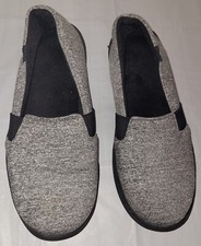 ISOTONER Slip On's Women's Closed Slippers Memory Foam Gray/Black 7.5-8 