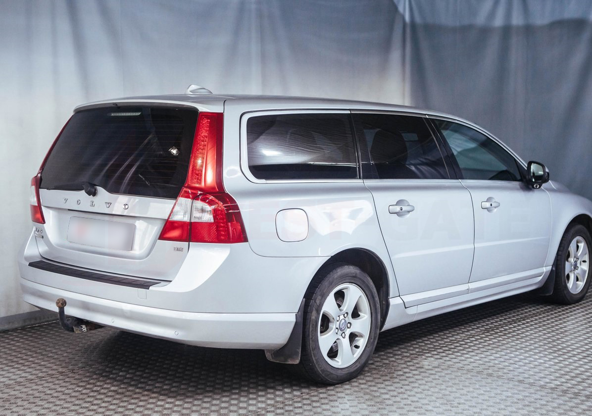 Heko Volvo V70 XC70 5D 20002007 Estate Wind Deflectors Black, Set of