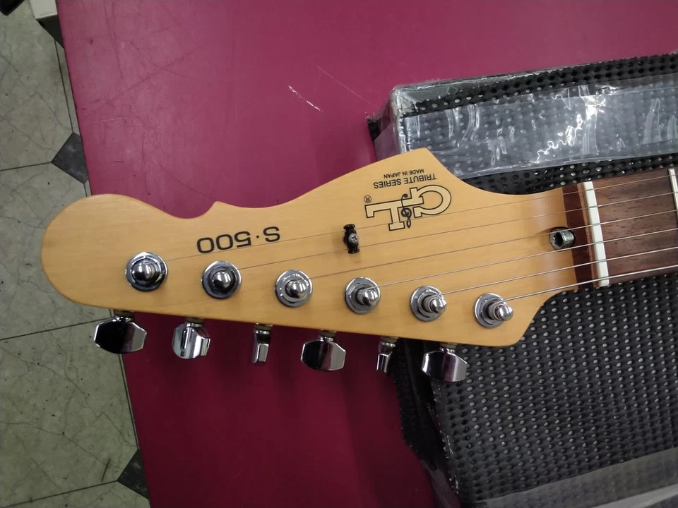 G&L S500 TRIBUTE(MADE IN JAPAN) Used 2000 Alder body Maple neck w/Soft case - Image 2 of 4