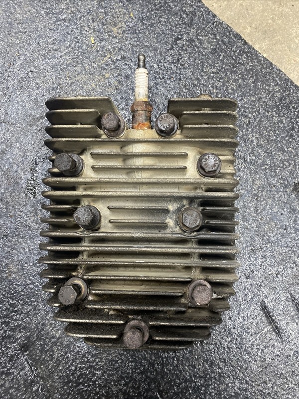 Cub Cadet 1861 Kohler Magnum 18 Engine Head With Bolts 2