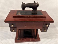 Wood Mini Sewing Machine Music Box by George Good Corporation Taiwan Works VTG
