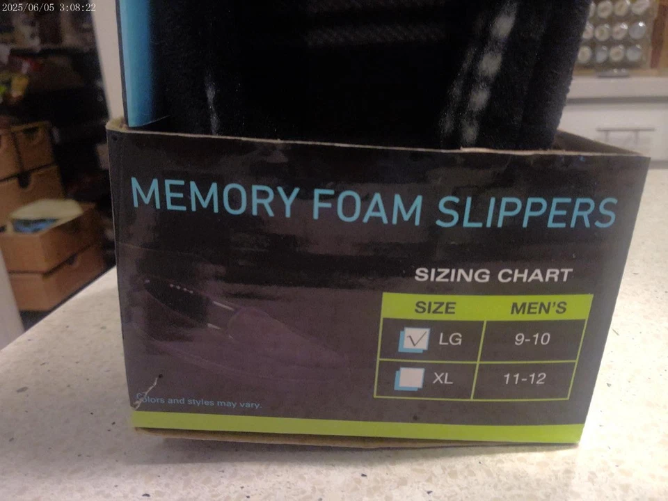 men's black Sharper Image slippers size large (9-10) new in box low fast shipng! - Image 2 of 4