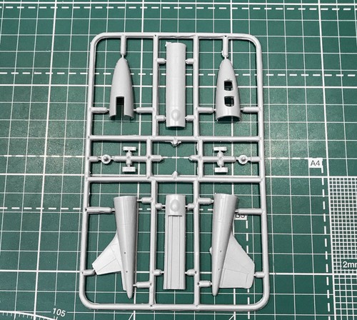 Amodel 1432 Plastik Modellflugzeug Bausatz Maßstab 1:144 Martin B57B/C - Modellbausatz - Bild 16 von 24