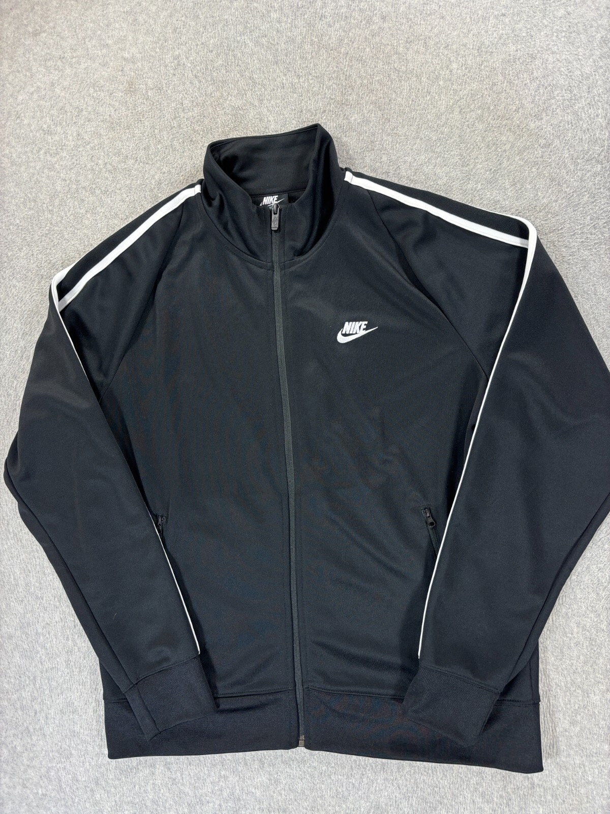 SACAI X NIKE Nike Giacca da Pista Atletica con Logo Cucito Swoosh (Large Uomo) Nero