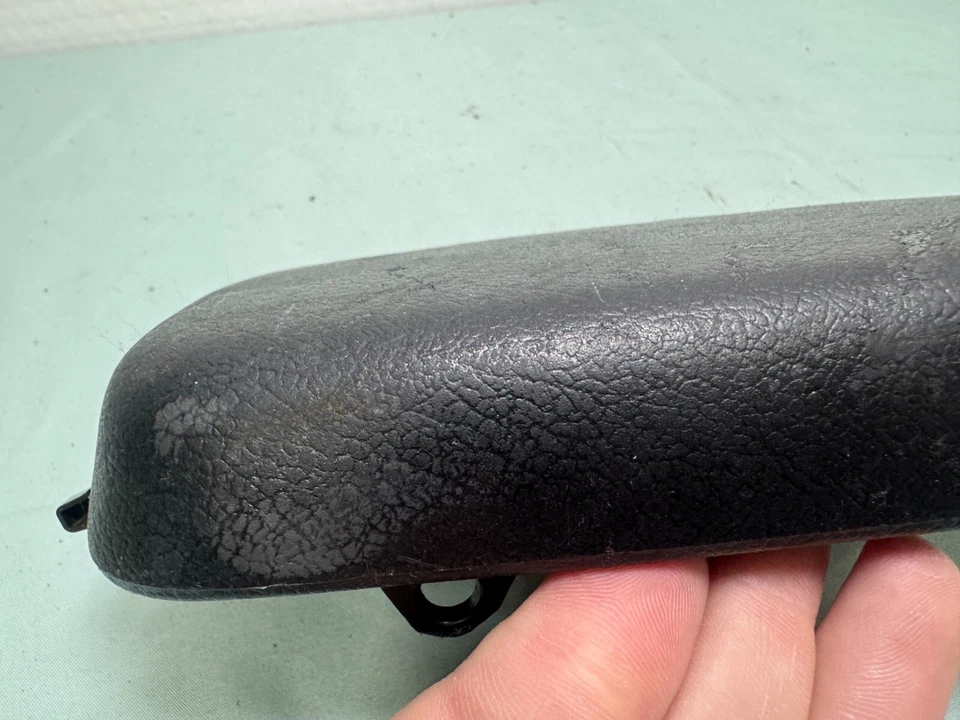 94-97 Nissan Pathfinder D21 Pickup Center Console Floor Armrest Lid Top Black - Image 4 of 4
