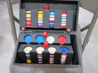 Vintage Older Wooden Box With 3 Removable Poker Chip Racks Inside W/ Poker Chips