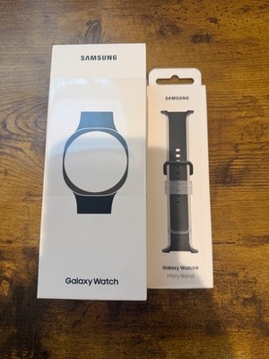 Samsung galaxy watch 9 44mm gps/wifi Graphite Brand and band New In Box Sealed!