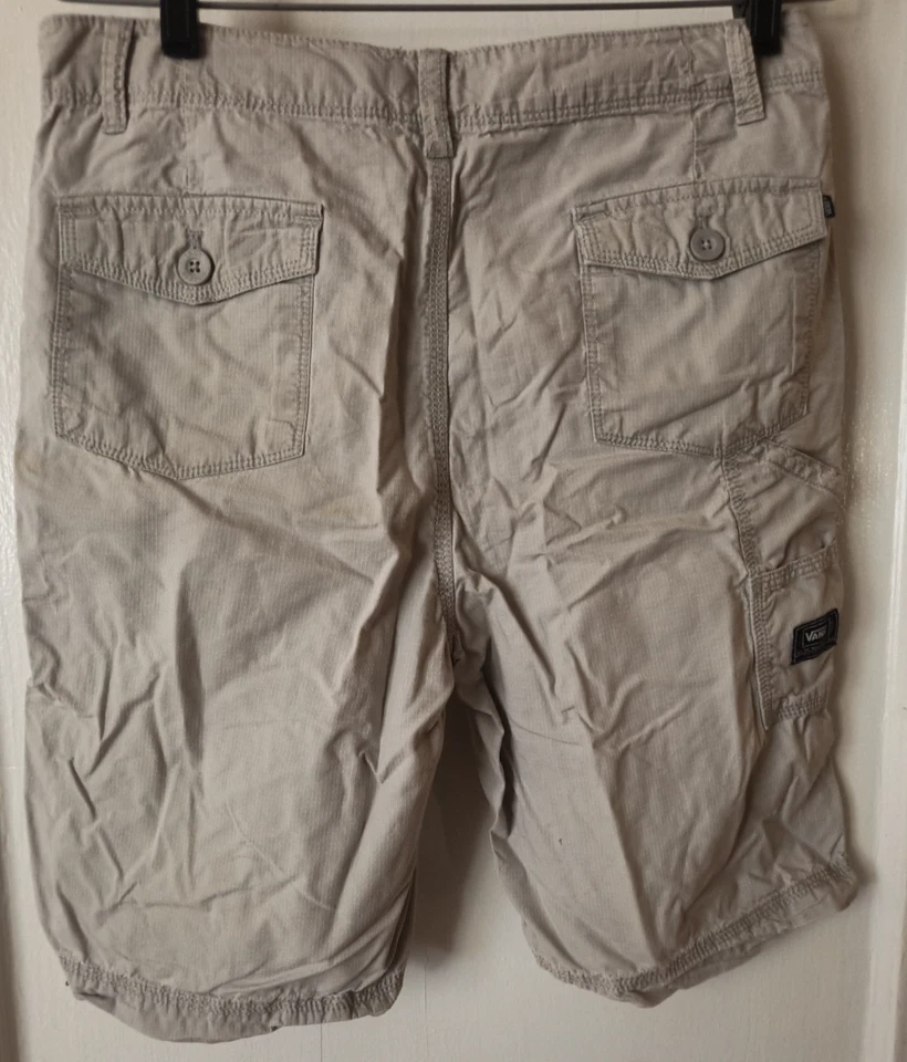 Pantalones cortos cargo Vans caqui claro/bronceado en una talla juvenil 20 ¡en excelente estado! Foto 3 de 4