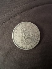 1963 United Kingdom One Shilling Coin. English Arms & 3Lions Queen Elizabeth
