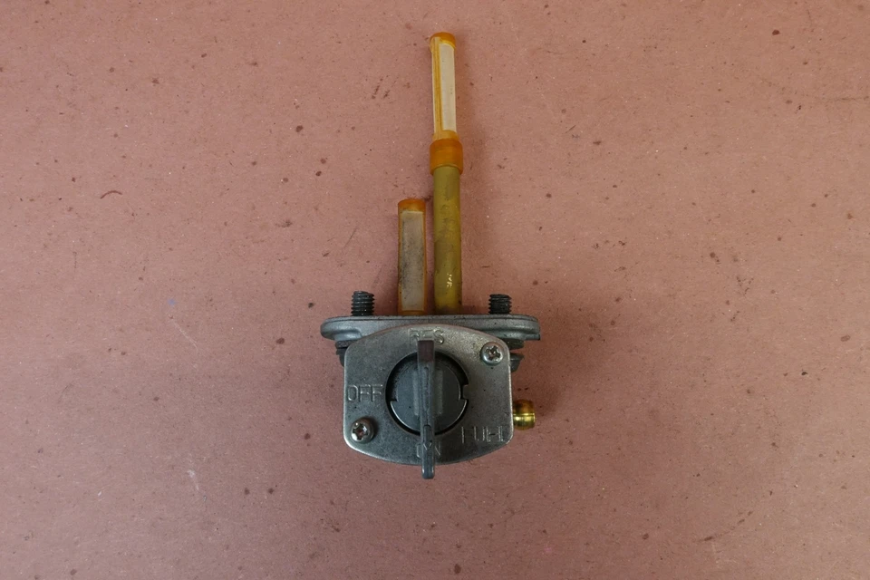 Yamaha V Star 650 XVS650 1998-2015 tanque de gasolina llave de combustible Foto 2 de 4