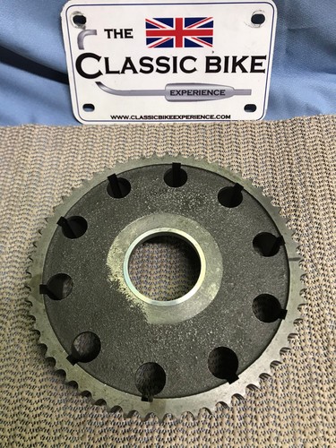 Nueva rueda dentada Triumph Triplex - Imagen 2 de 4