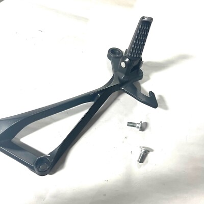 USED OEM RIGHT FOOT PEG AND BRACKET STAY 11-20 KAWASAKI NINJA ZX