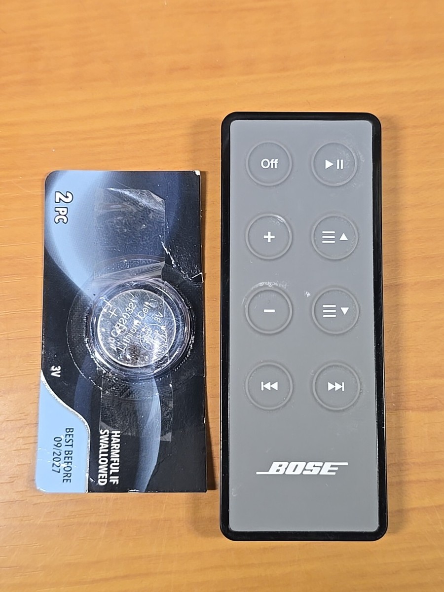 Bose SoundDock Portable Digital Music System w/ Remote Travel Case