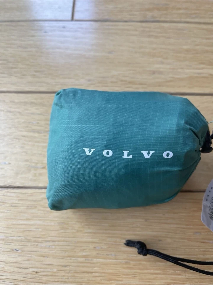Mochila Volvo Nylon Embalable Eco Bag Negro y Verde Claro - Nueva Foto 3 de 3