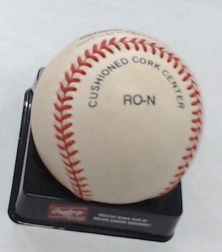 Ferguson Jenkins Signed Baseball Great Hall of Fame Pitcher. - NOT Authenticated - Picture 4 of 5