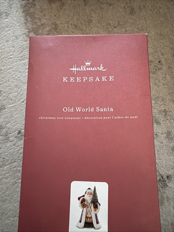 2018 Hallmark Keepsake Old World Santa Porcelain Premium Ornament 5.5"