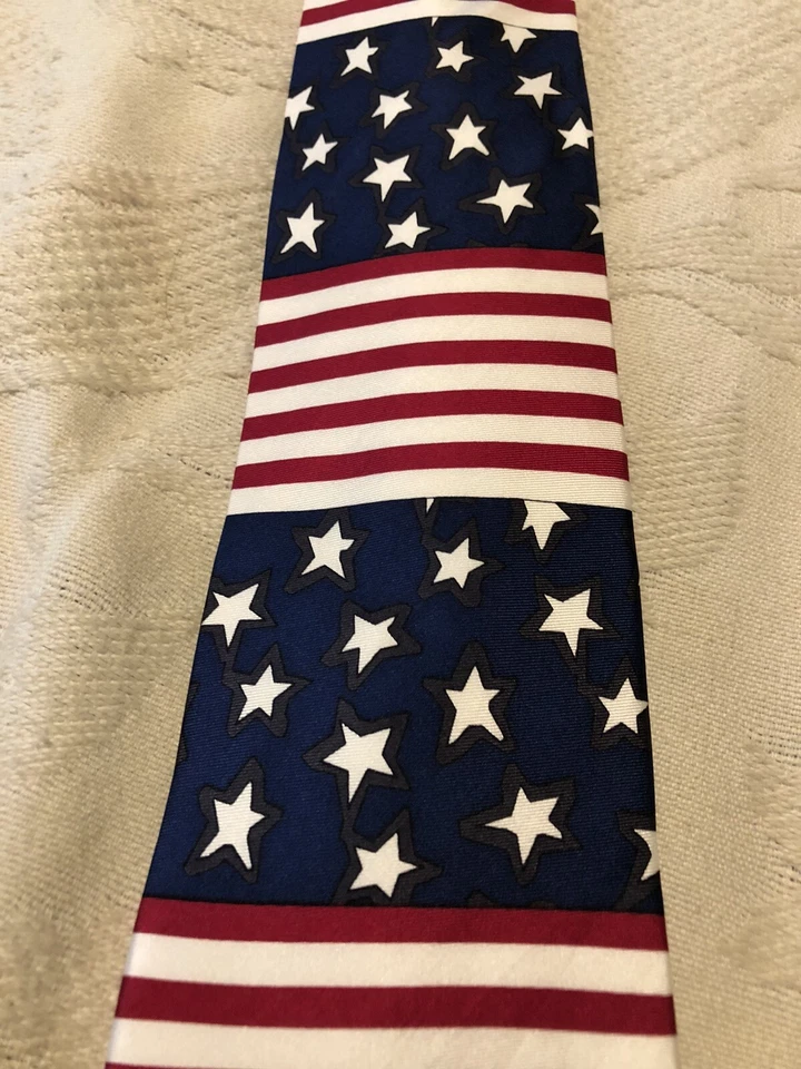 Corbata de seda Carter & Holmes para hombre bandera estadounidense patriótica Foto 3 de 4