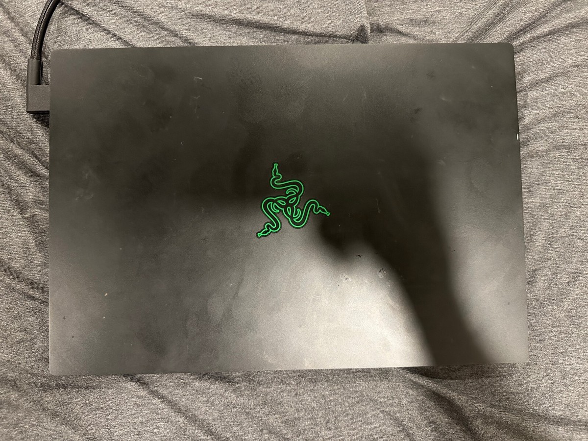 Razer Blade RZ09-0370 16 3.3GHz AMD Ryzen 9 5900HX 16GB 1TB - RTX