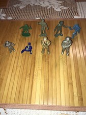 1950's Misc plastic/metal space/military/cowboy Indian figures nice 9pc Lot