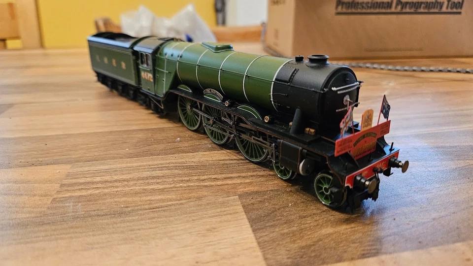 Hornby R2687 LNER Class A3 4472 Flying Scotsman Australian Tour Ltd - Image 2 of 4