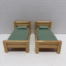 Calico Critters Sylvanian Families Wooden Single Twin Bed Green Gingham Lot of 2
