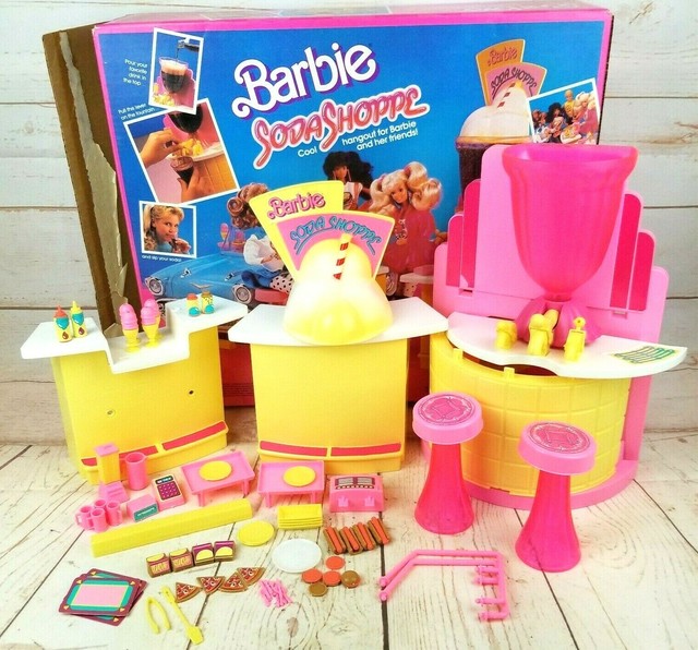 Vintage 1988 Mattel Barbie Soda Shoppe Fountain Doll Playset 2707 for
