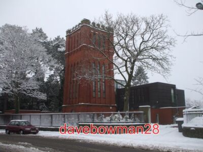 FOTO UMGEBAUTER WASSERTURM CYNCOED CARDIFF JETZT EINE WOHNUNG. DER UMBAU GEWONNEN