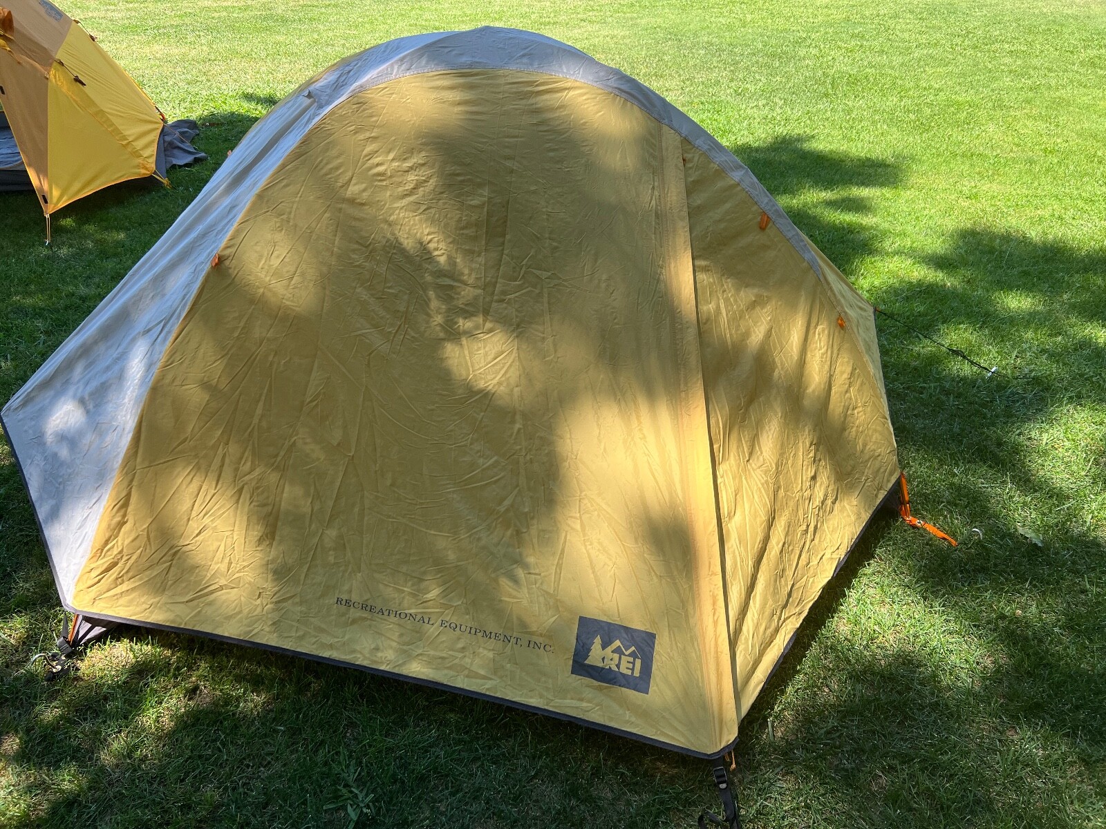 REI HALF DOME 2 2 MAN 3 SEASON TENT grey/yellow w/ FOOTPRINT and