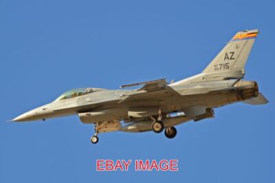 PHOTO  AEROPLANE GENERAL DYNAMICS F-16CM '90-715 / AZ' C/N 1C-323. FULL SERIAL '