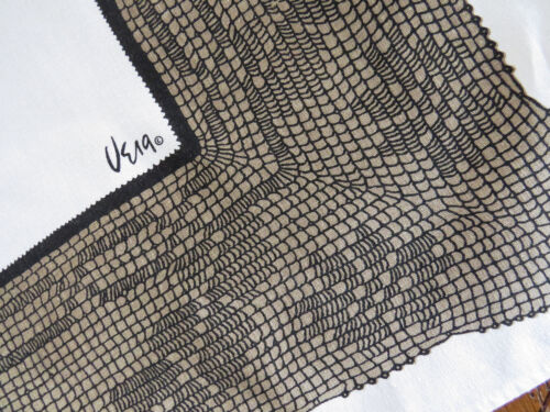 Nappe VERA NEUMANN et 4 serviettes assorties marron noir cassé blanc années 1980 - Photo 1/9