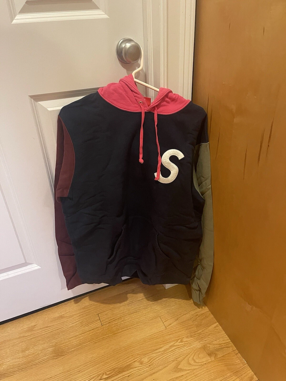 Sweat à capuche Supreme S logo couleur bloquée SS19 taille L