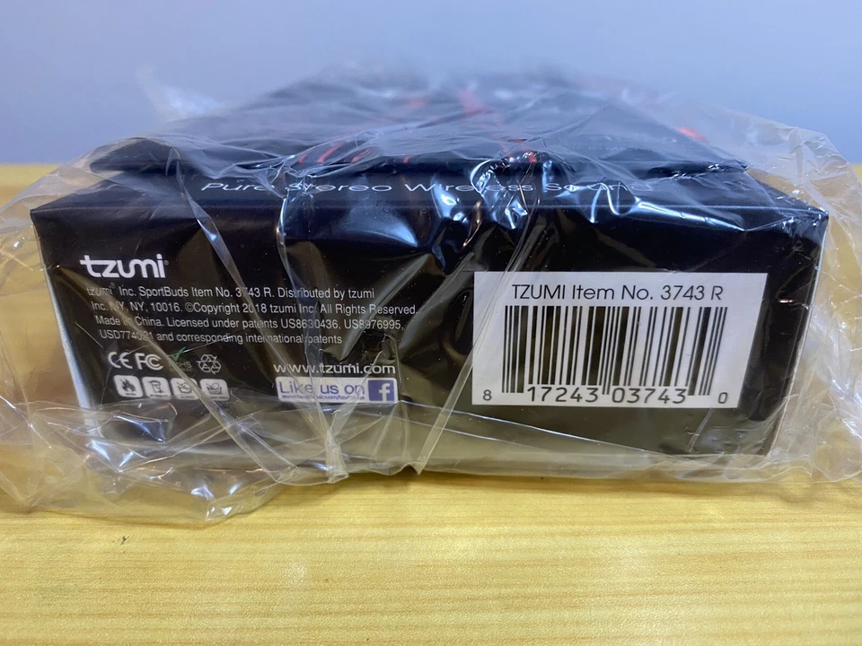 Auriculares estéreo inalámbricos HD Tzumi. Micrófono incorporado. Hasta 4,5 horas Tiempo de juego. Foto 3 de 3