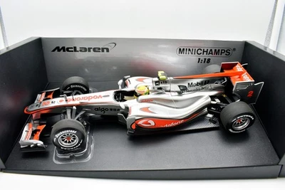 Minichamps Modèle Formula 1 1:18 Vodafone McLaren Mercedes MP4-25 Hamilton 2010 - Photo 1/4