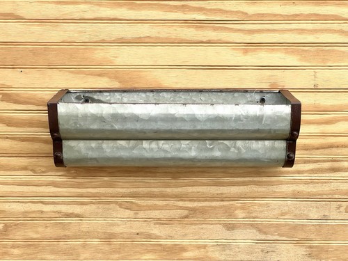 Rustikales Wand-Pflanzregal aus verzinktem Metall - 16" Bauernhaus Wanddekoration - neu - Bild 1 von 12