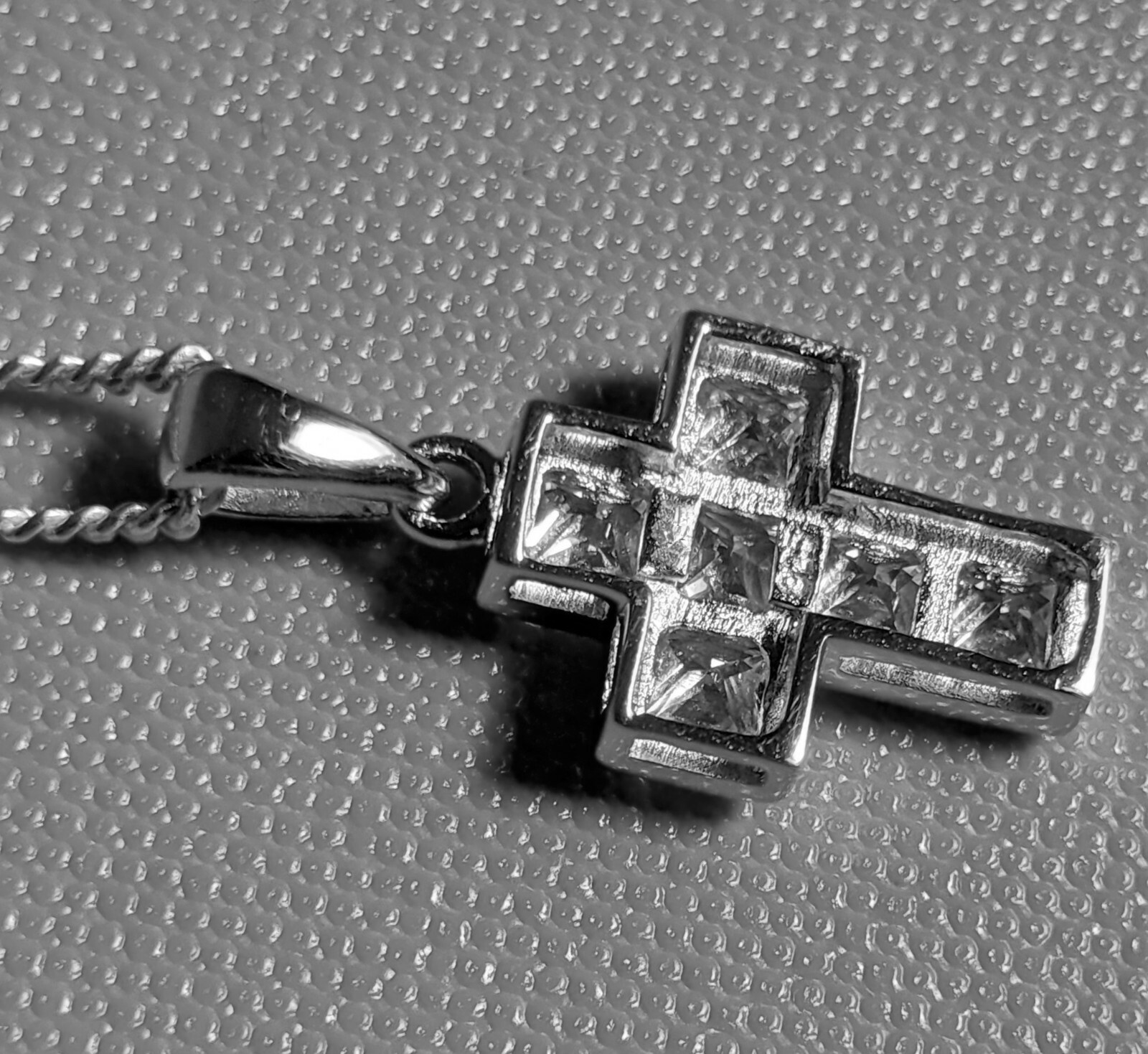 Kreuz Anhänger mit Kette Echt Silber 925 Stein weiß klar eingefasst Juwelier neu