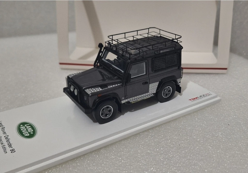 Land Rover Defender 90 Tomb Raider Special Edition 2001 1:43 TSM 430336 RARITY!! - Image 3 of 4