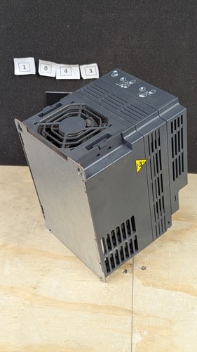 Toshiba transistor inverter 3 phase 10HP 380V/500V 7.5kW VFS15-4075PL-W - Picture 8 of 9