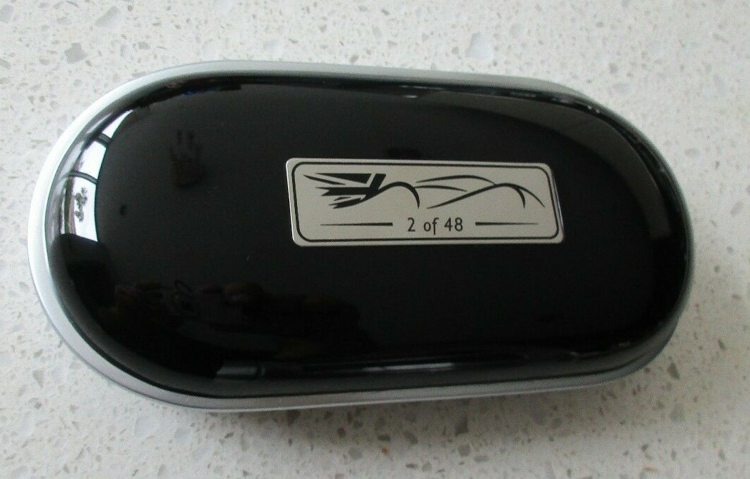 2013 LE MANS BENTLEY CONTINENTAL GT SUNGLASSES CASE #2 OF 48 LIMITED EDITION🟢